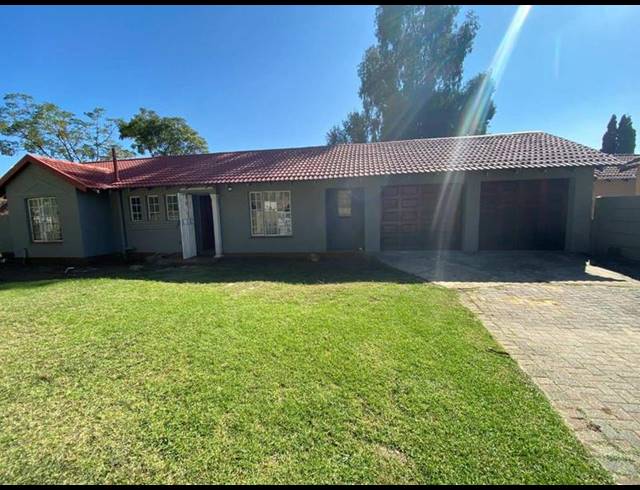 3 BEDROOM HOUSE FOR SALE IN ALBERTSDAL